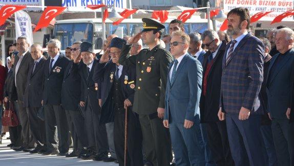 18 Mart Şehitleri Anma Günü ve Çanakkale Deniz Zaferinin 102. yılı dolayısıyla ilçemizde tören düzenlendi.